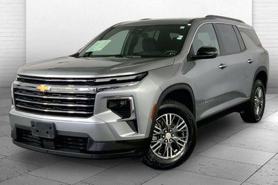 2024 Chevrolet Traverse LT