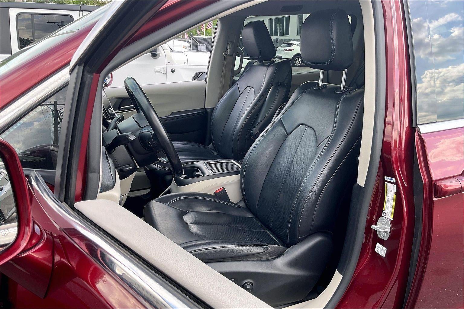 2021 Chrysler Pacifica Touring L