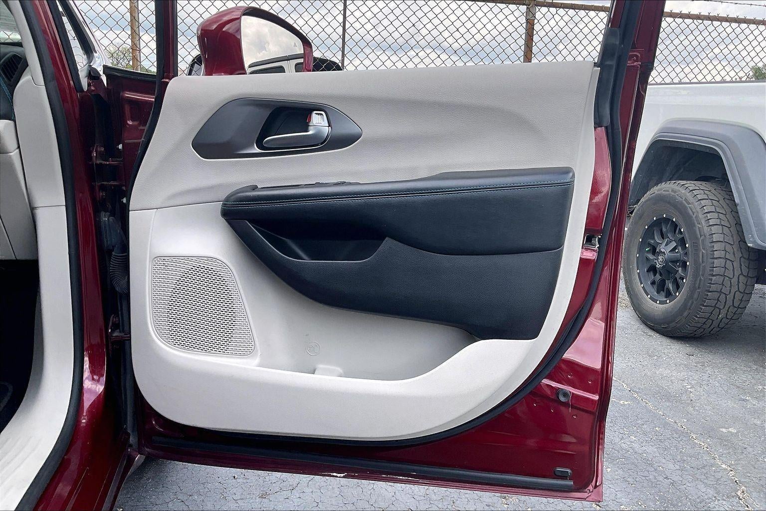 2021 Chrysler Pacifica Touring L