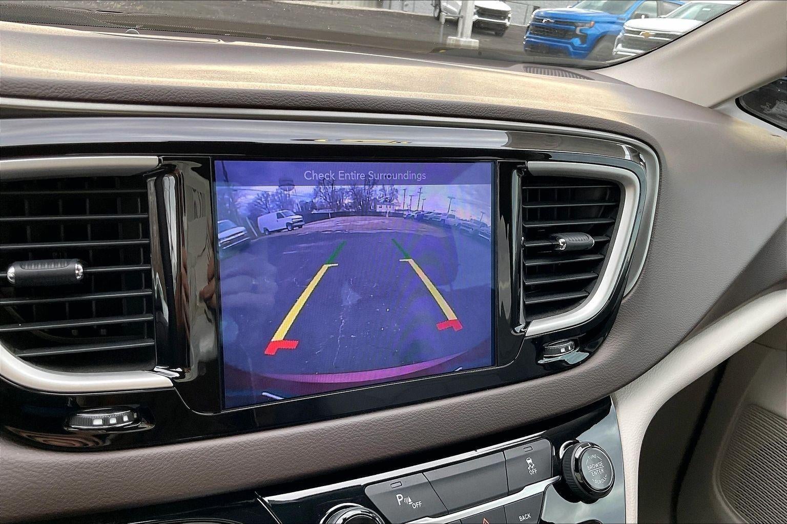 2017 Chrysler Pacifica Touring