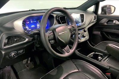 2022 Chrysler Pacifica Hybrid Limited
