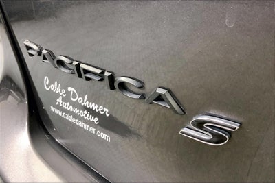 2022 Chrysler Pacifica Hybrid Limited
