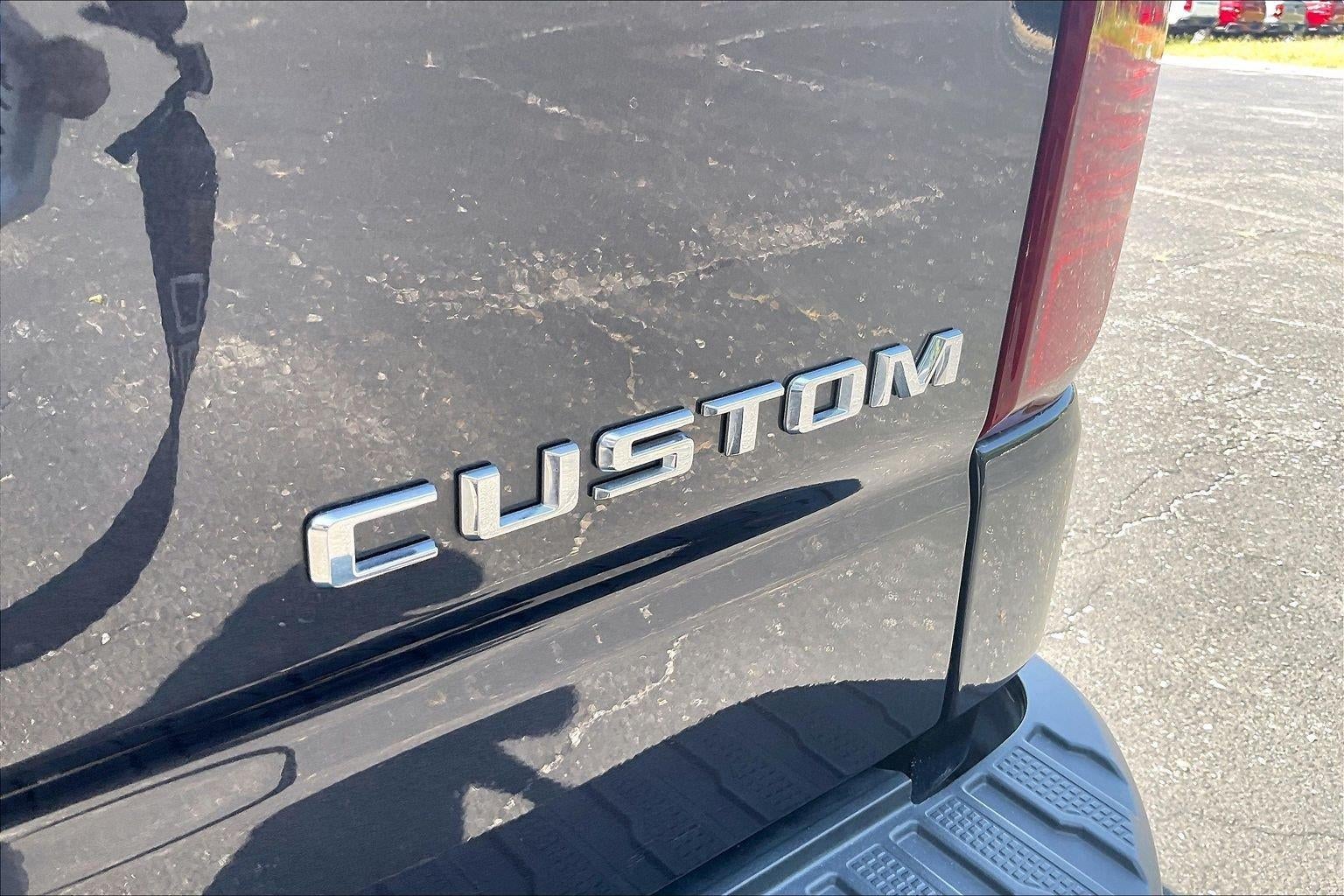 2023 Chevrolet Silverado 1500 Custom