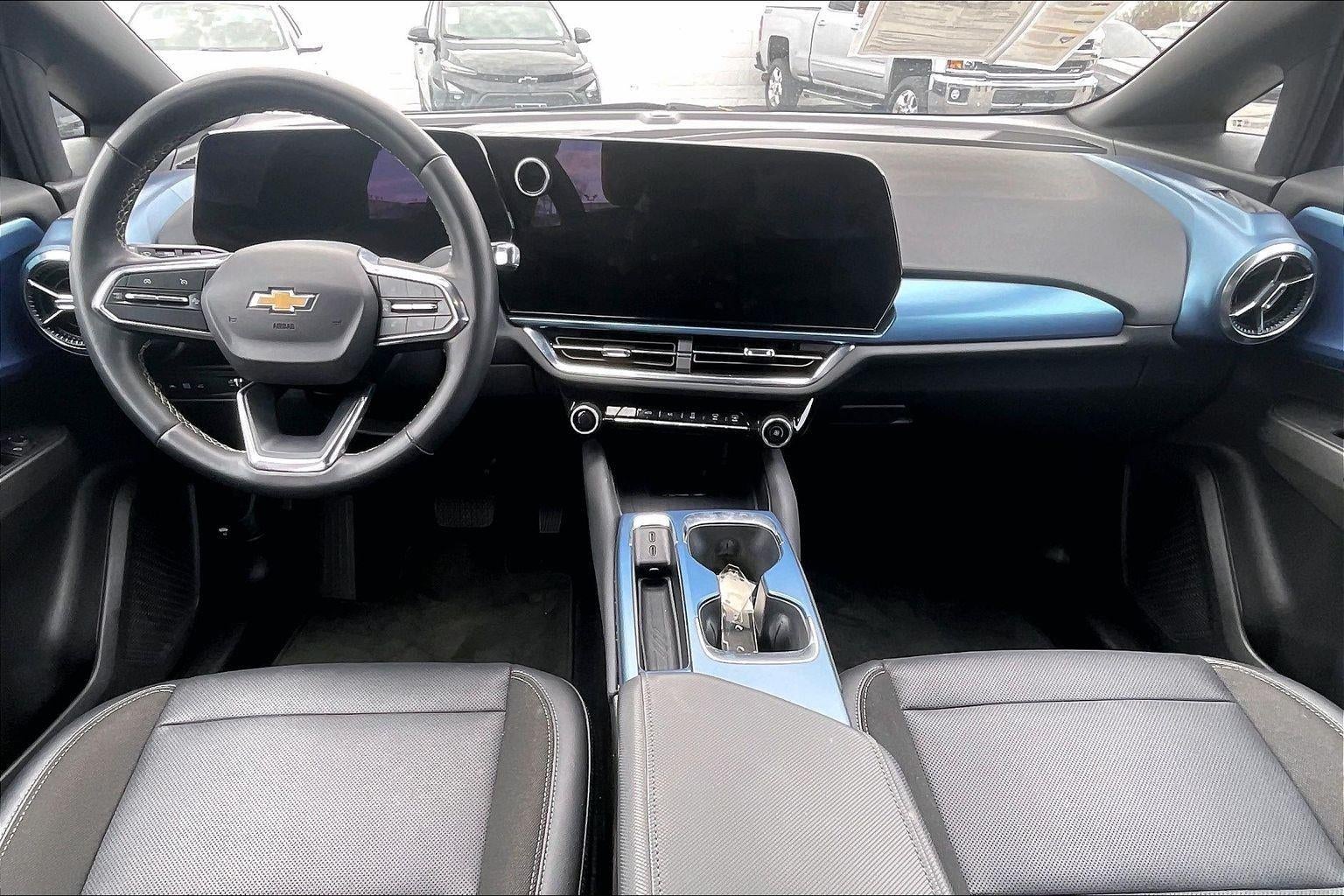 2025 Chevrolet Equinox EV LT