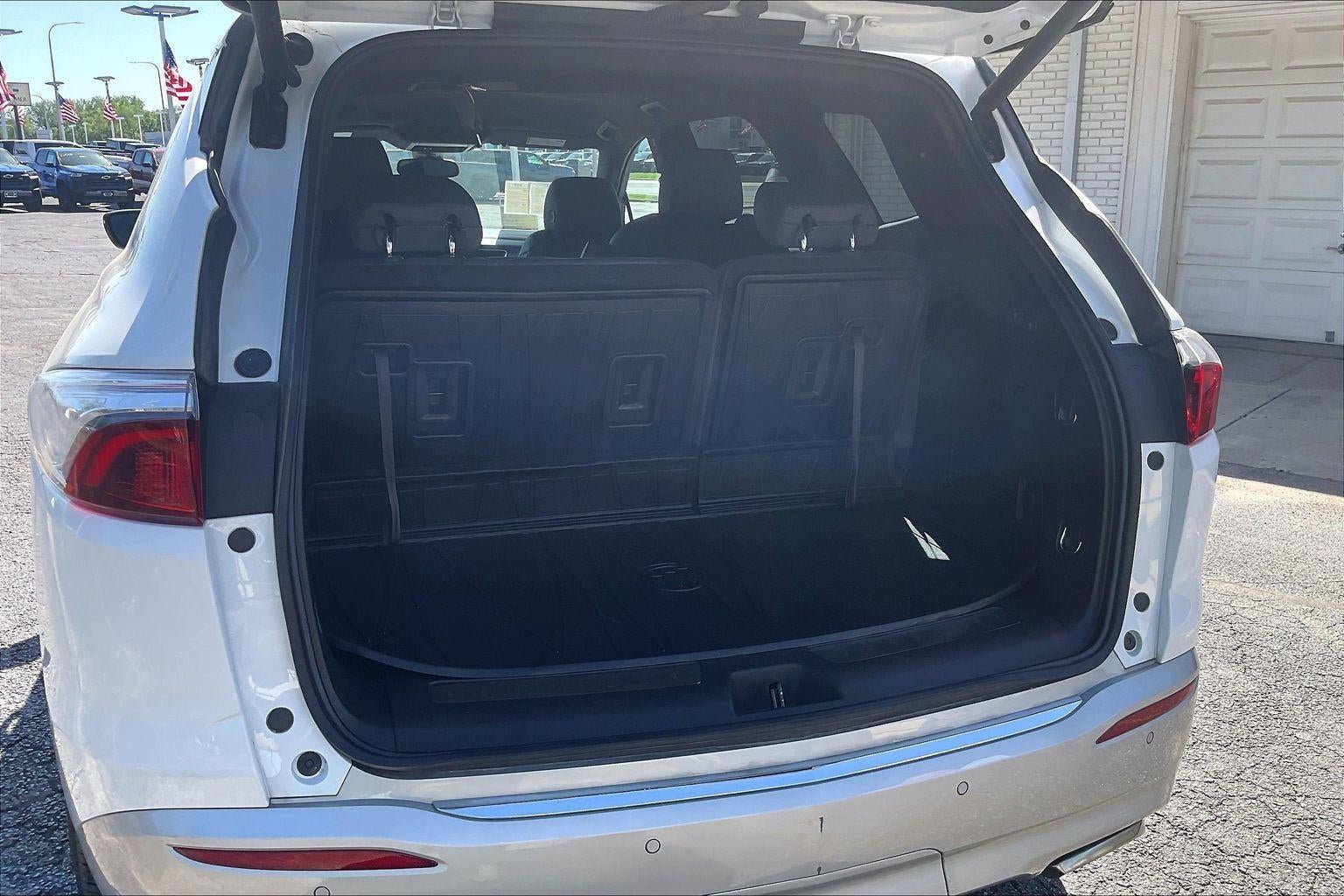 2023 Buick Enclave Essence