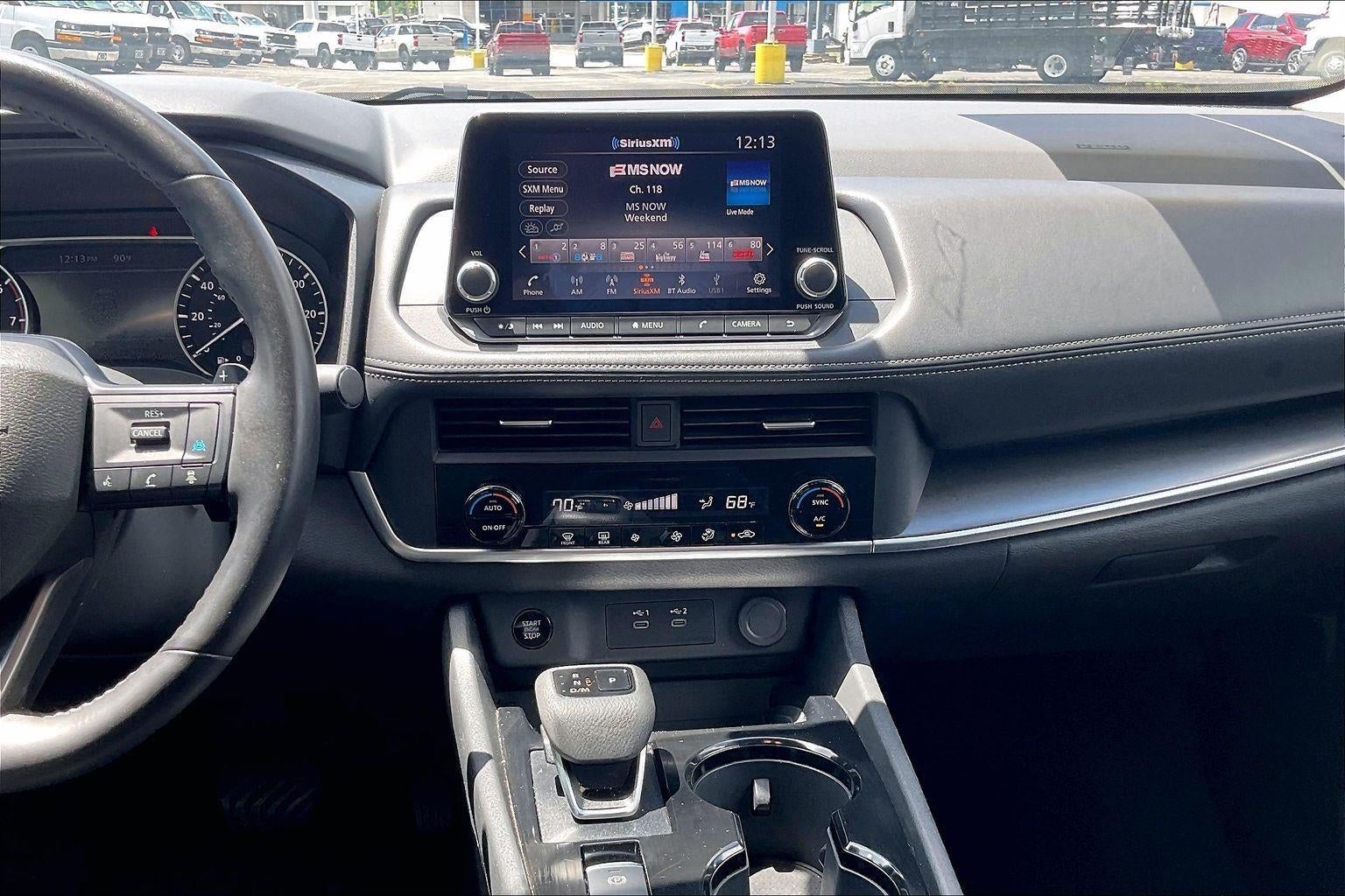 2025 Nissan Rogue SV