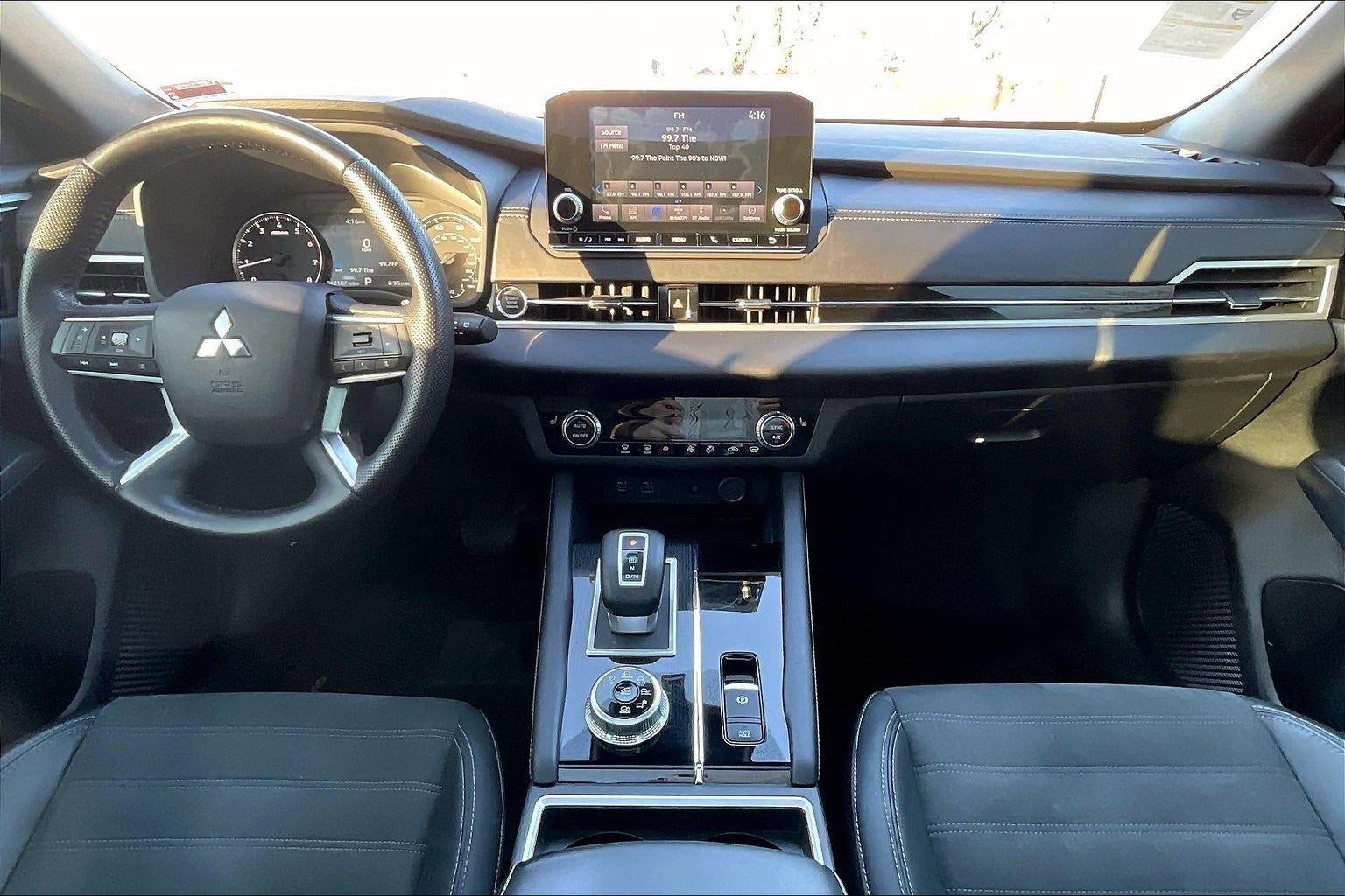 2022 Mitsubishi Outlander SE