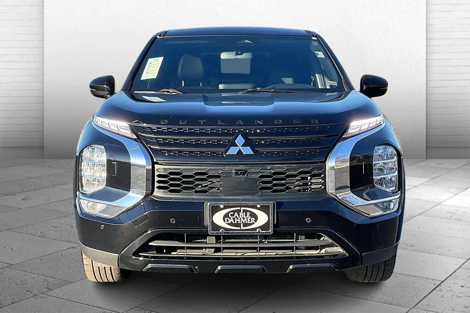 2022 Mitsubishi Outlander SE