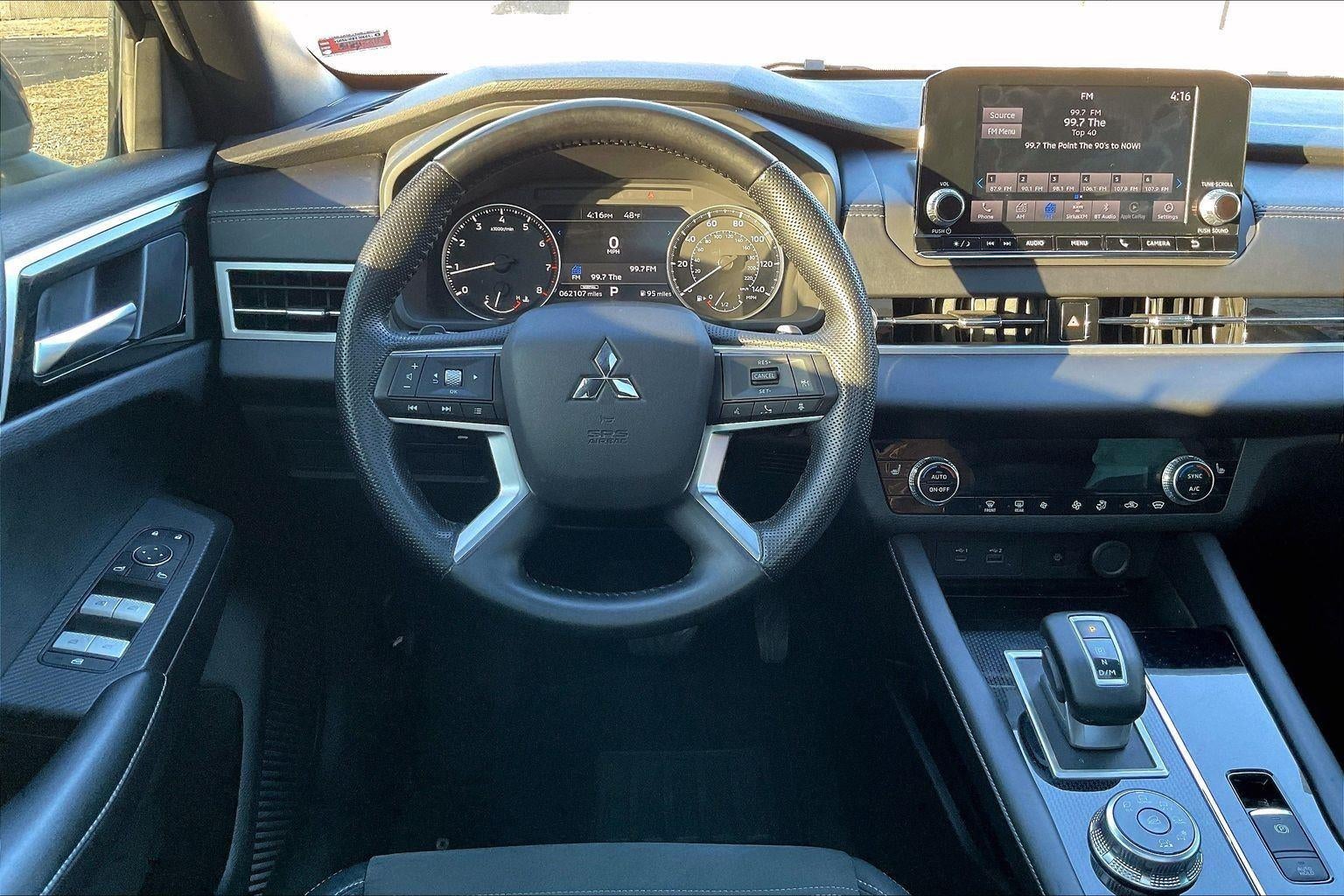 2022 Mitsubishi Outlander SE