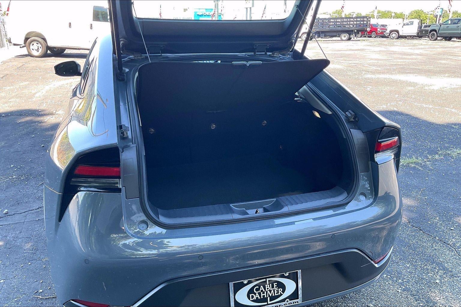 2025 Toyota Prius LE