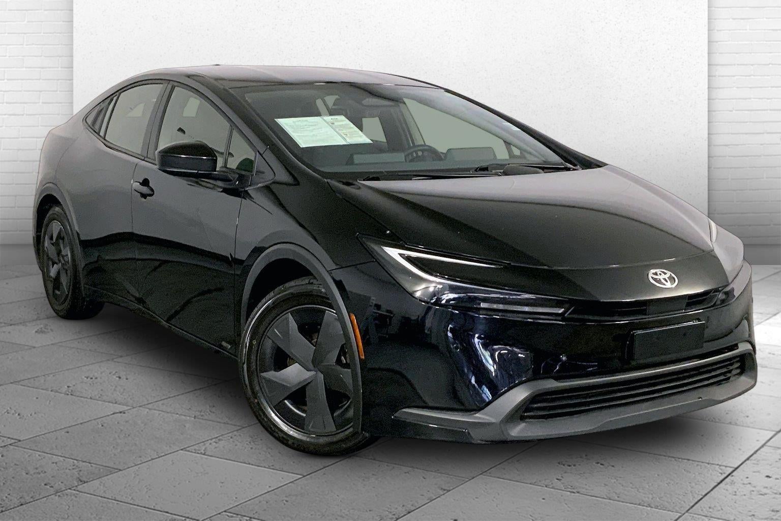 2025 Toyota Prius LE