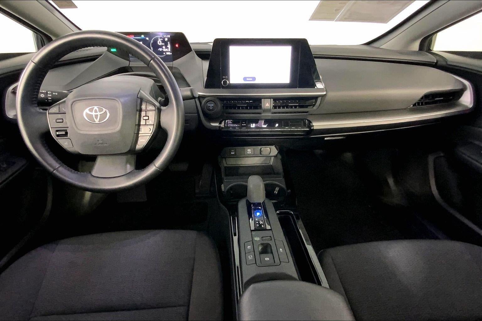2025 Toyota Prius LE