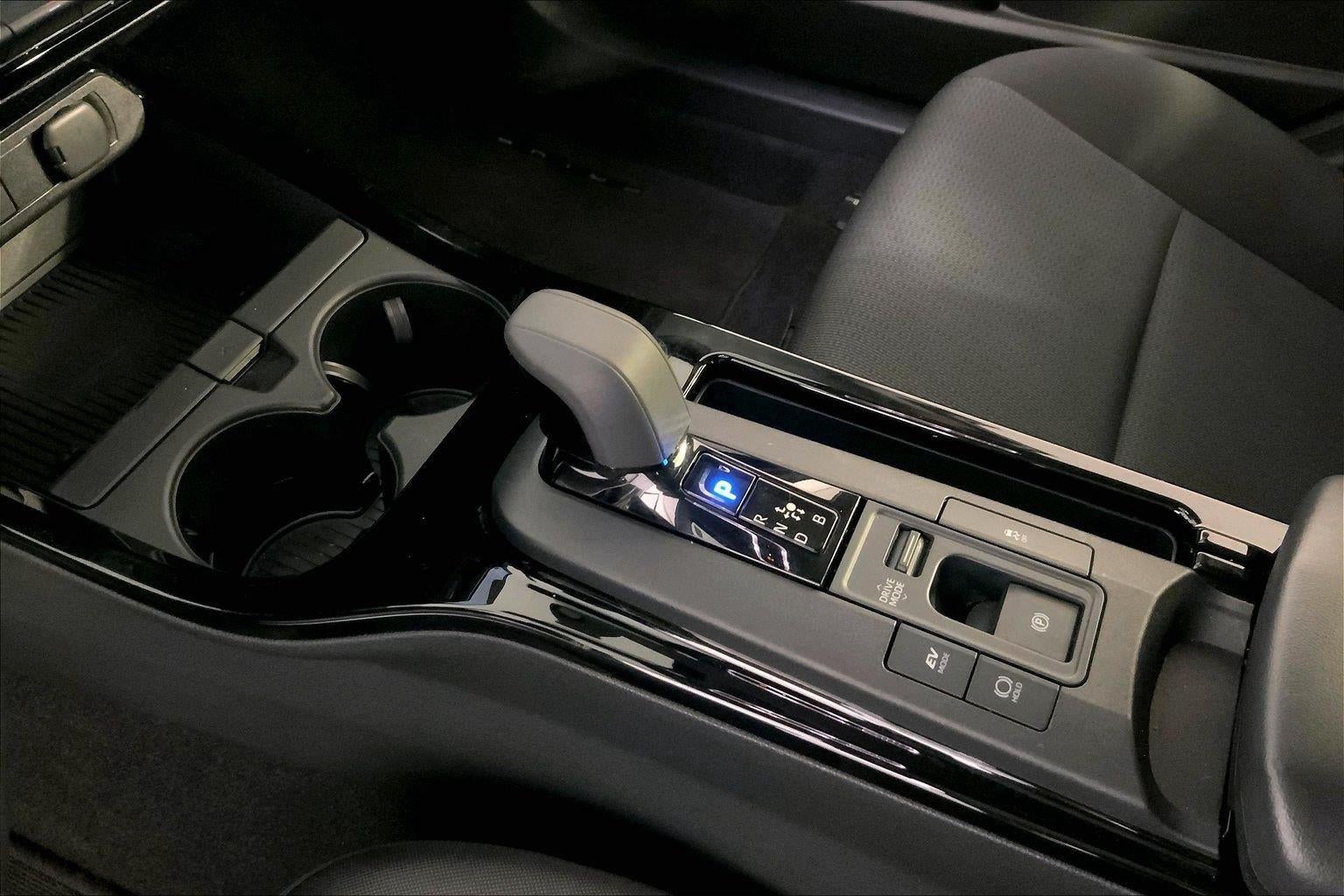 2025 Toyota Prius LE