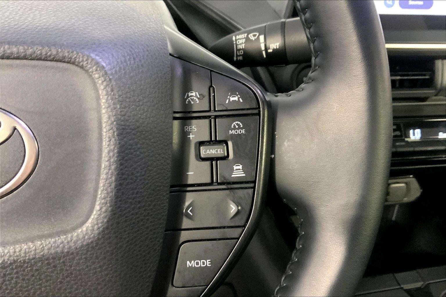 2025 Toyota Prius LE