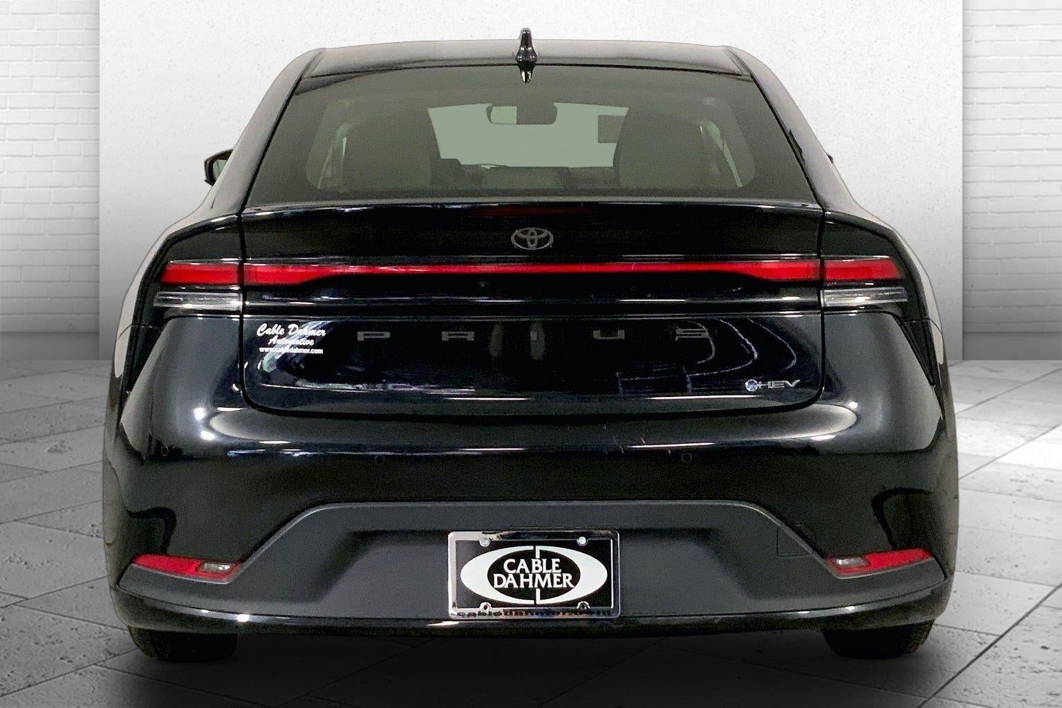 2025 Toyota Prius LE