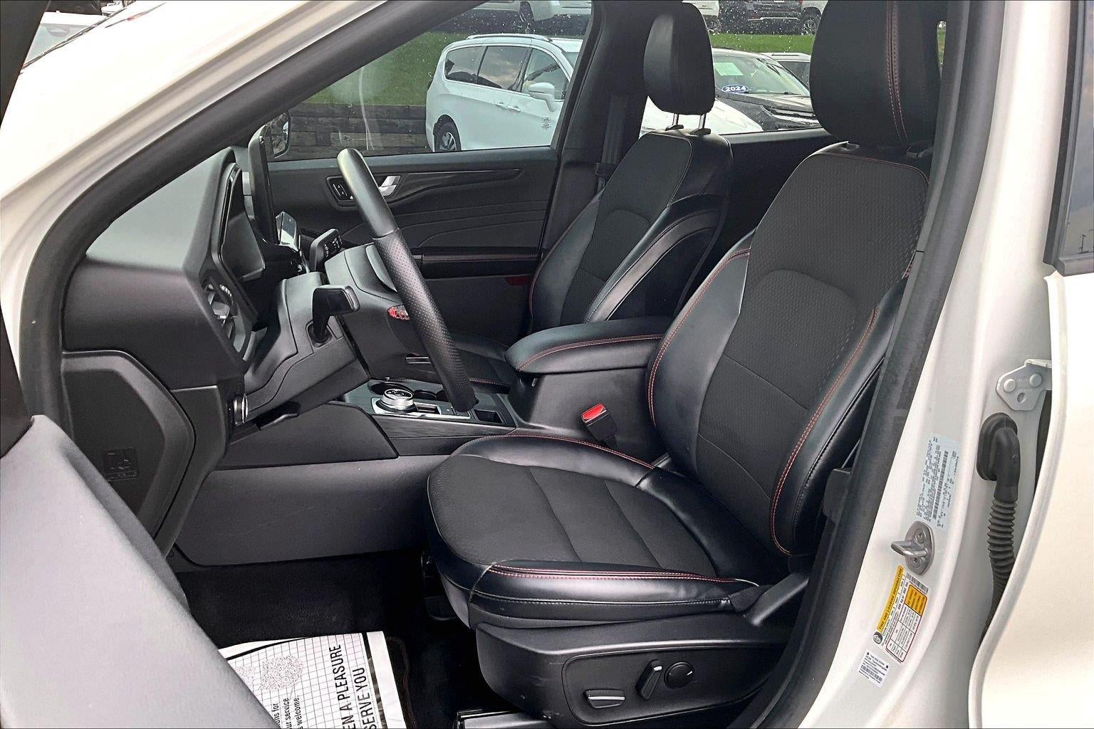 2023 Ford Escape ST-Line Elite