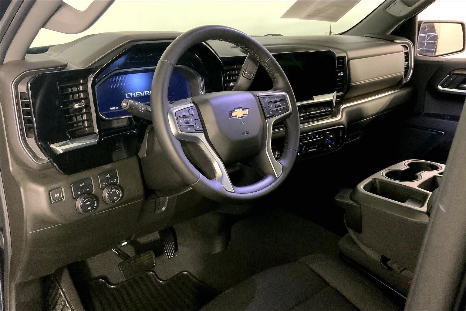 2023 Chevrolet Silverado 1500 LT (2FL)