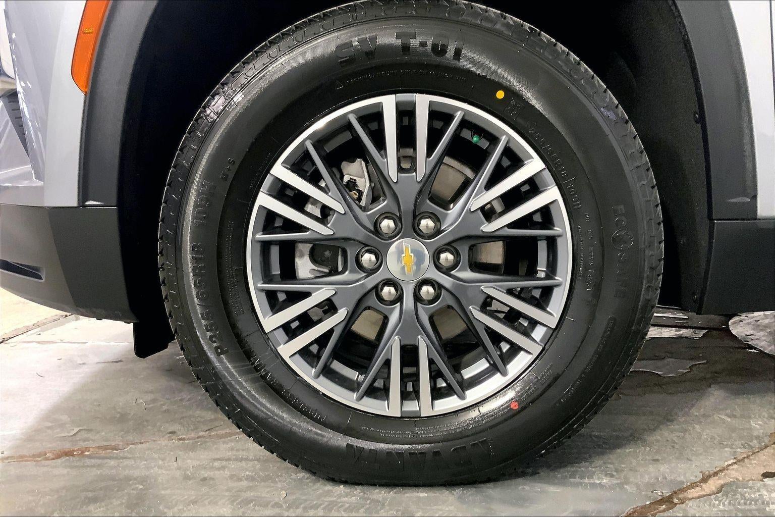 2024 Chevrolet Traverse LT