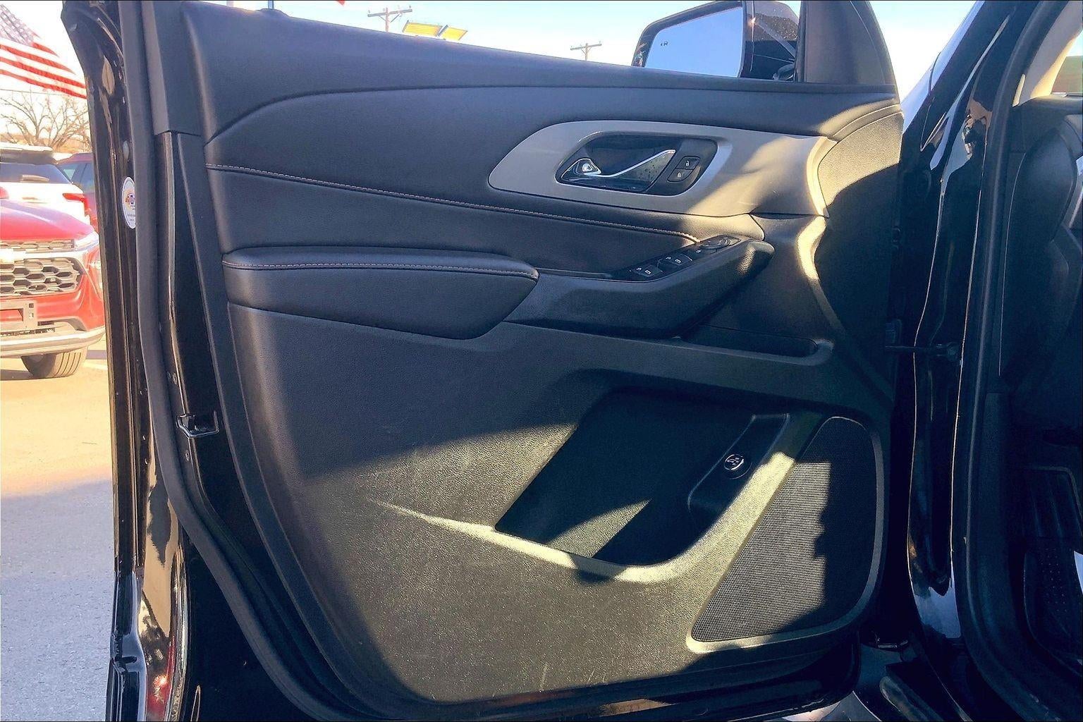 2020 Chevrolet Traverse LT Leather