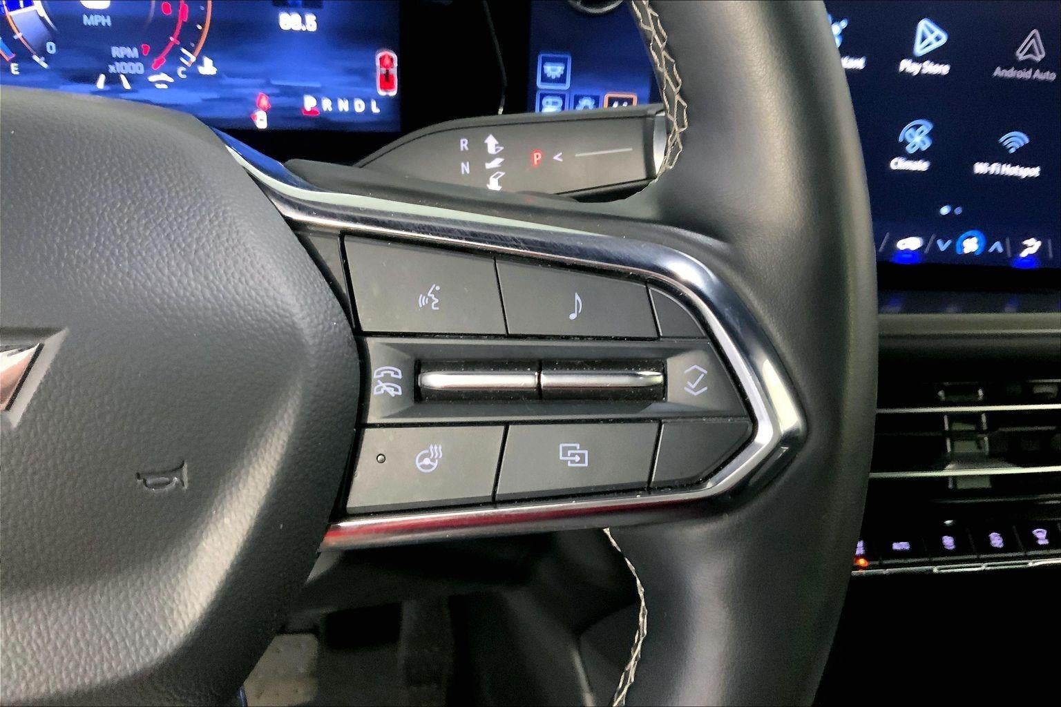 2024 Chevrolet Traverse LT