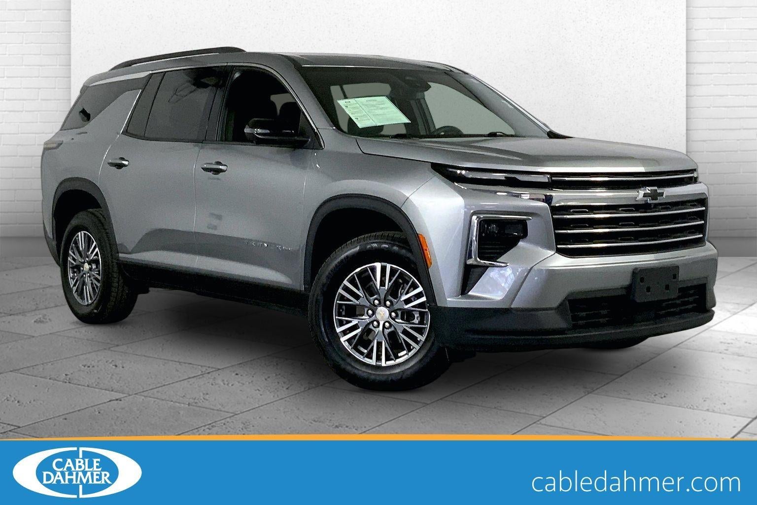 2024 Chevrolet Traverse LT