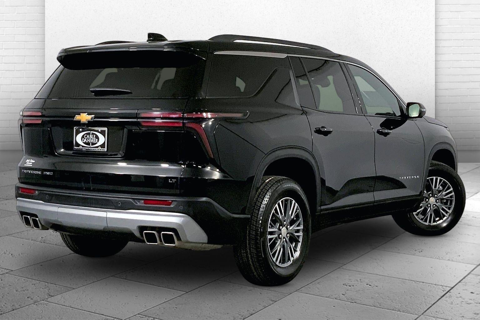 2024 Chevrolet Traverse LT