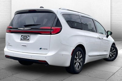 2023 Chrysler Pacifica Hybrid Pinnacle