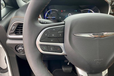 2023 Chrysler Pacifica Hybrid Pinnacle
