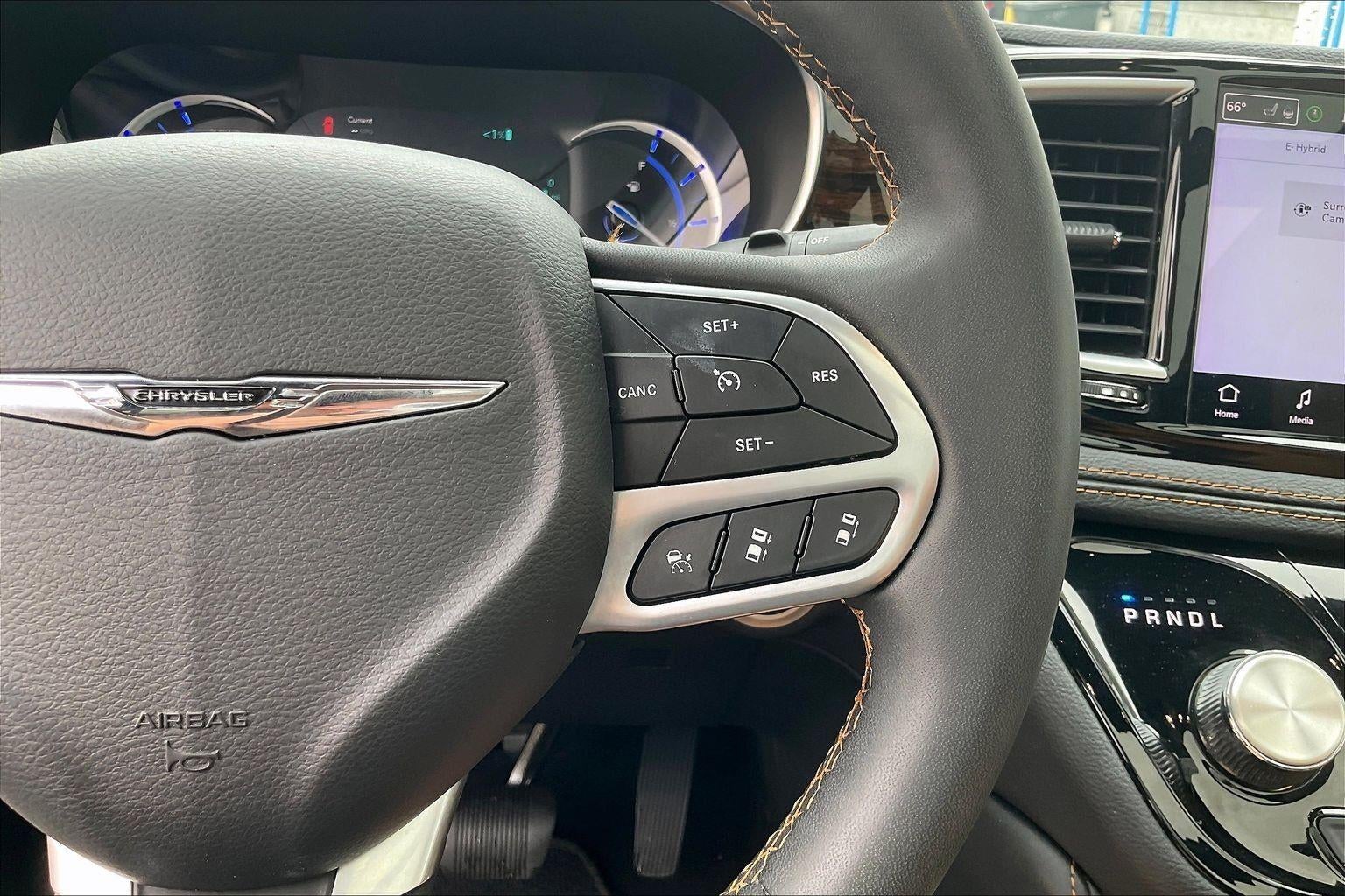 2023 Chrysler Pacifica Hybrid Pinnacle