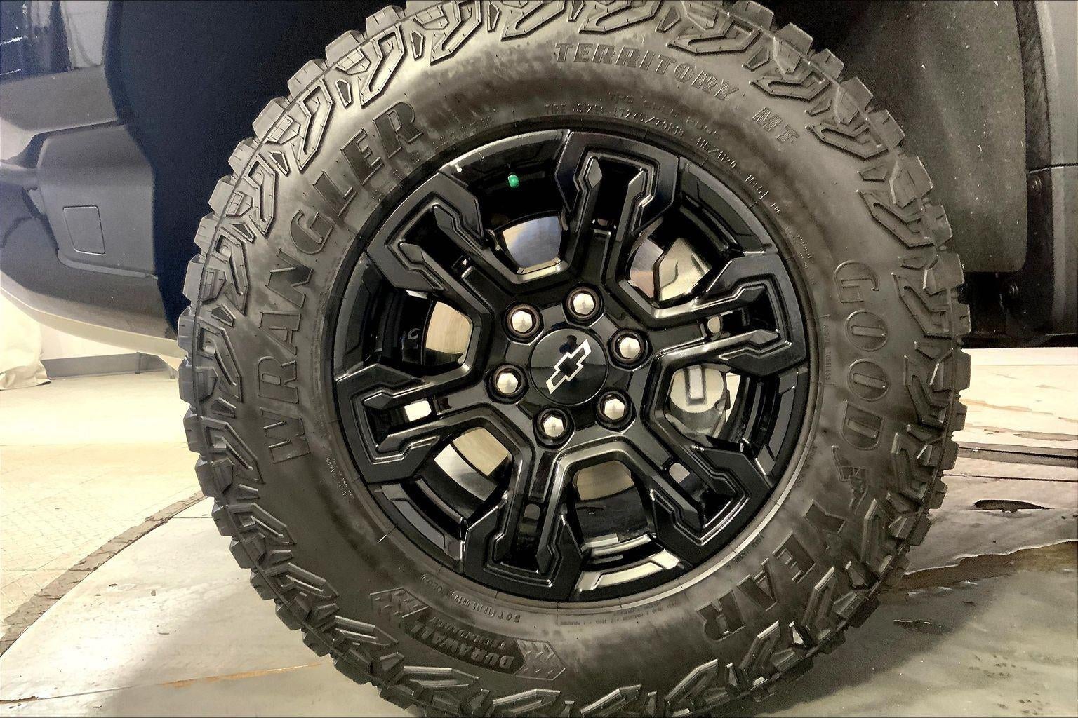 2025 Chevrolet Silverado 1500 ZR2