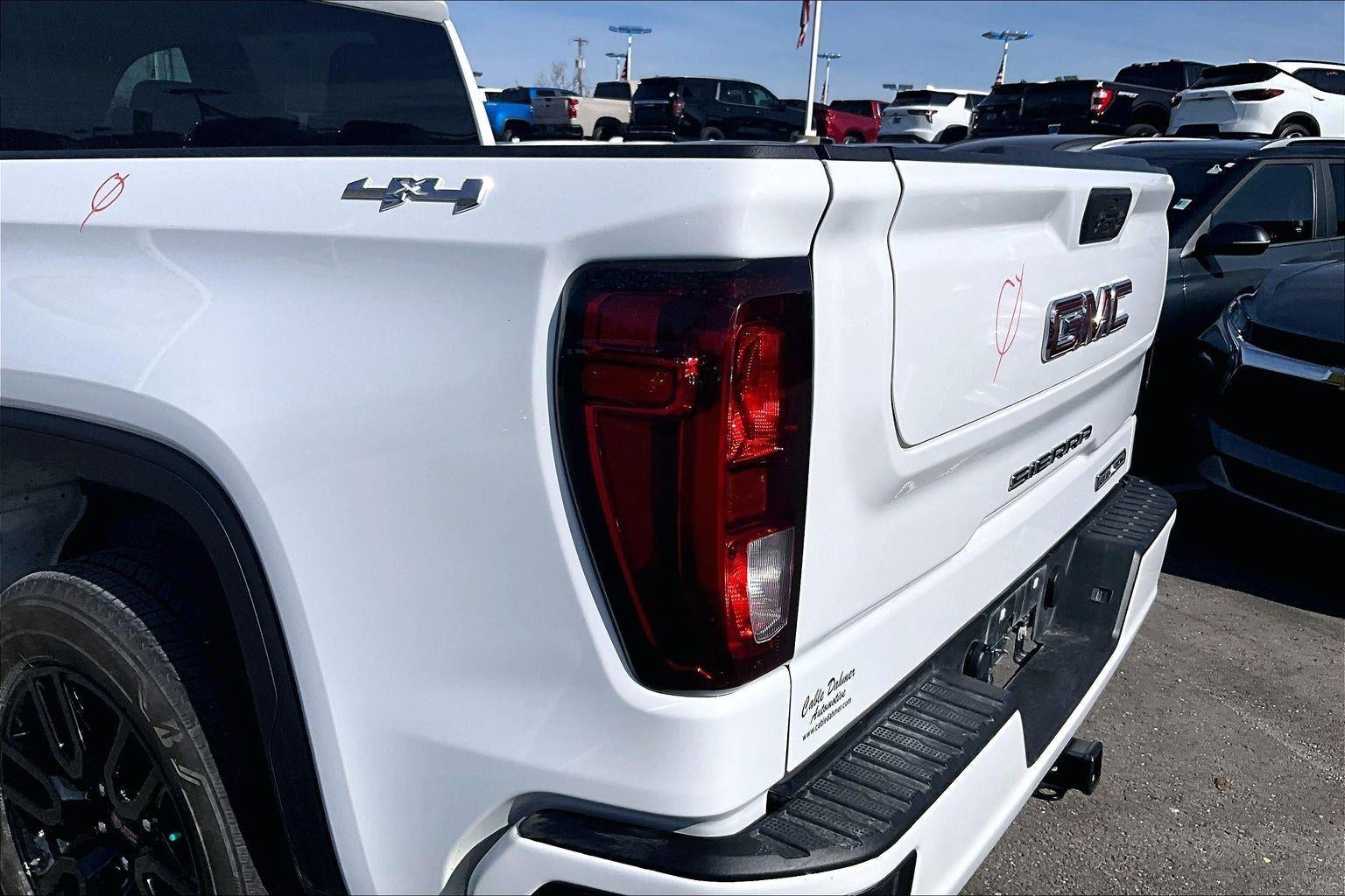 2025 GMC Sierra 1500 Elevation