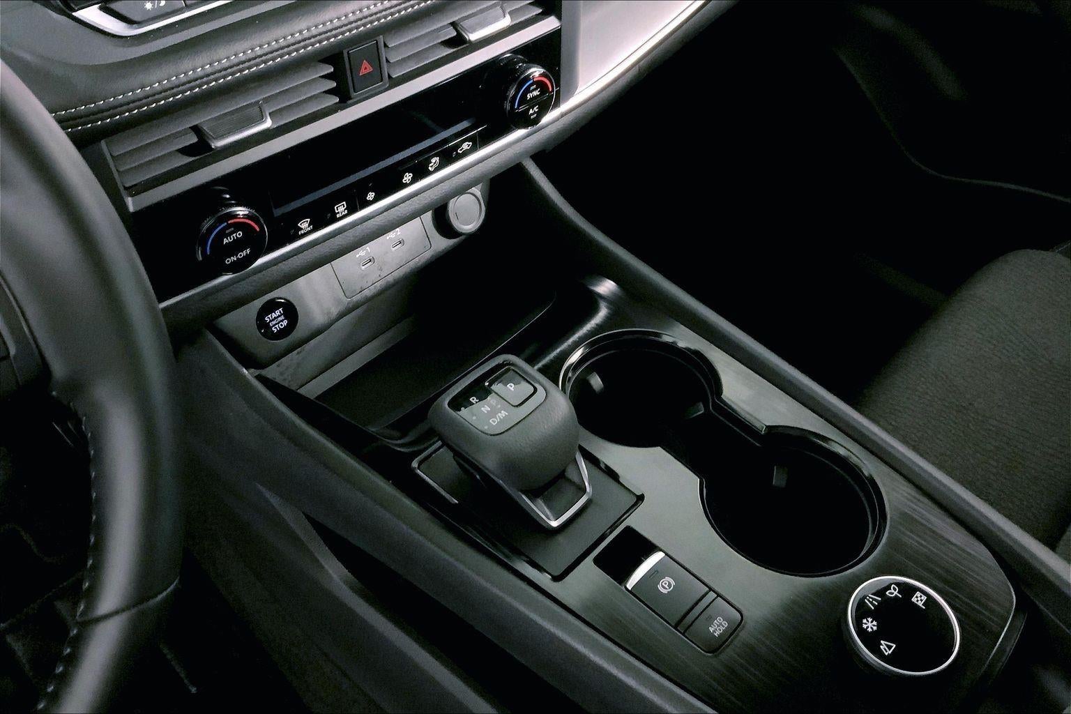 2025 Nissan Rogue SV