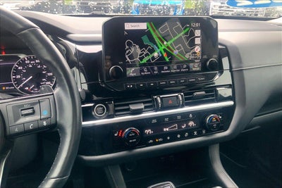 2022 Nissan Pathfinder SL