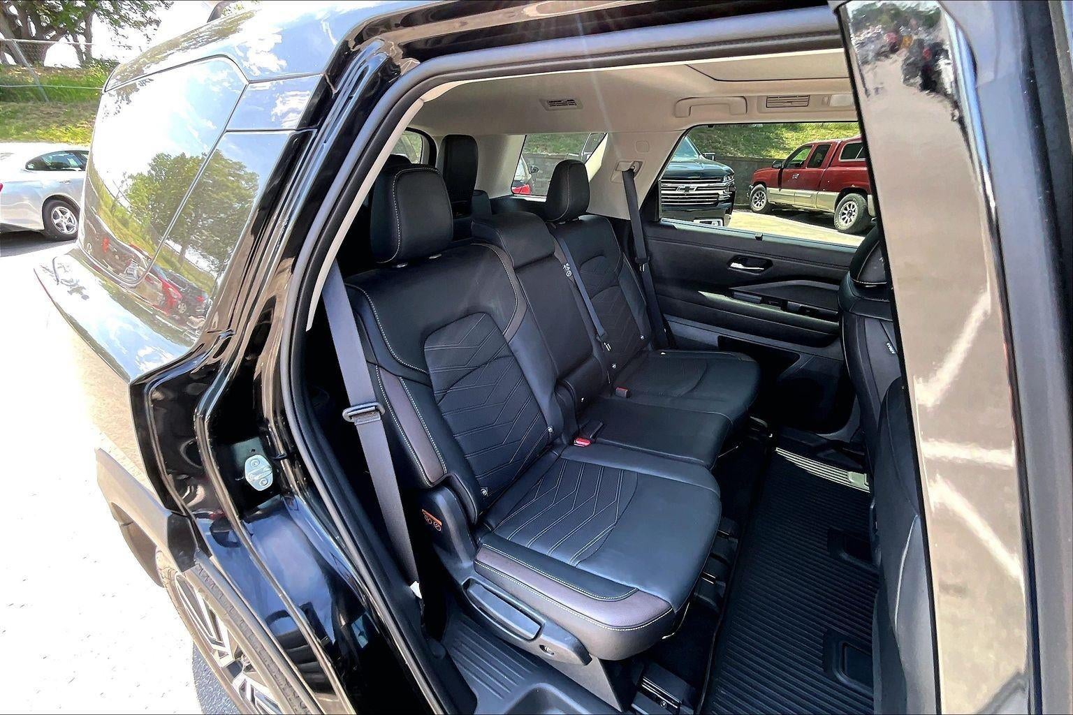 2024 Nissan Pathfinder Platinum