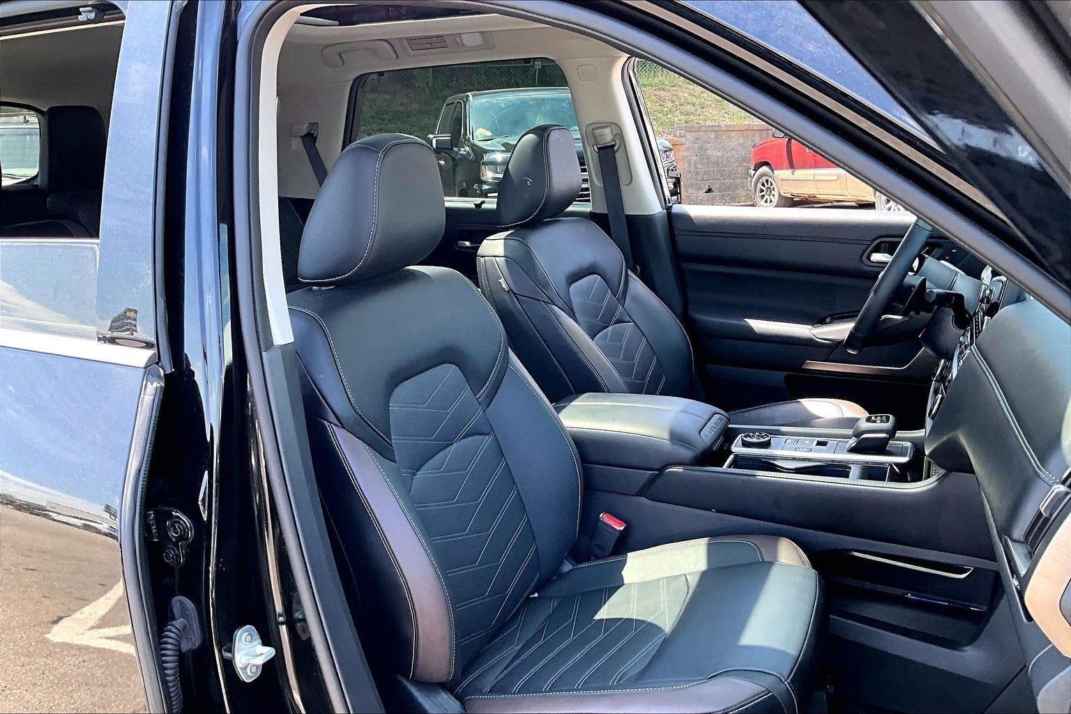 2024 Nissan Pathfinder Platinum