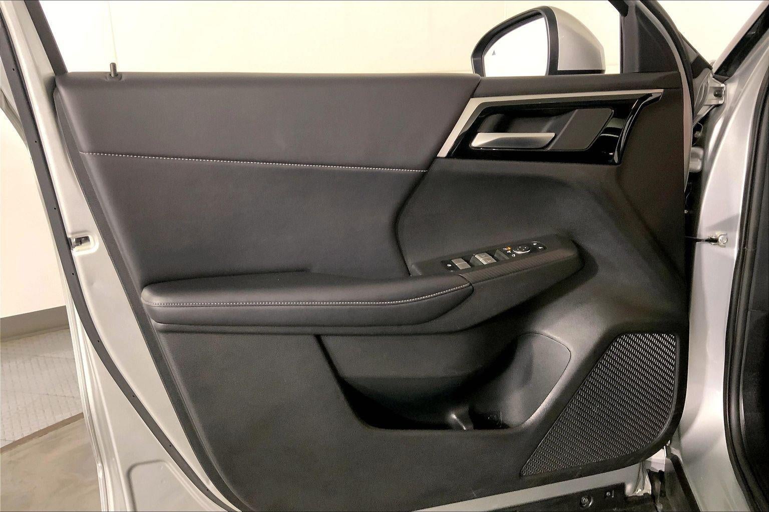 2024 Mitsubishi Outlander Plug-In Hybrid SE