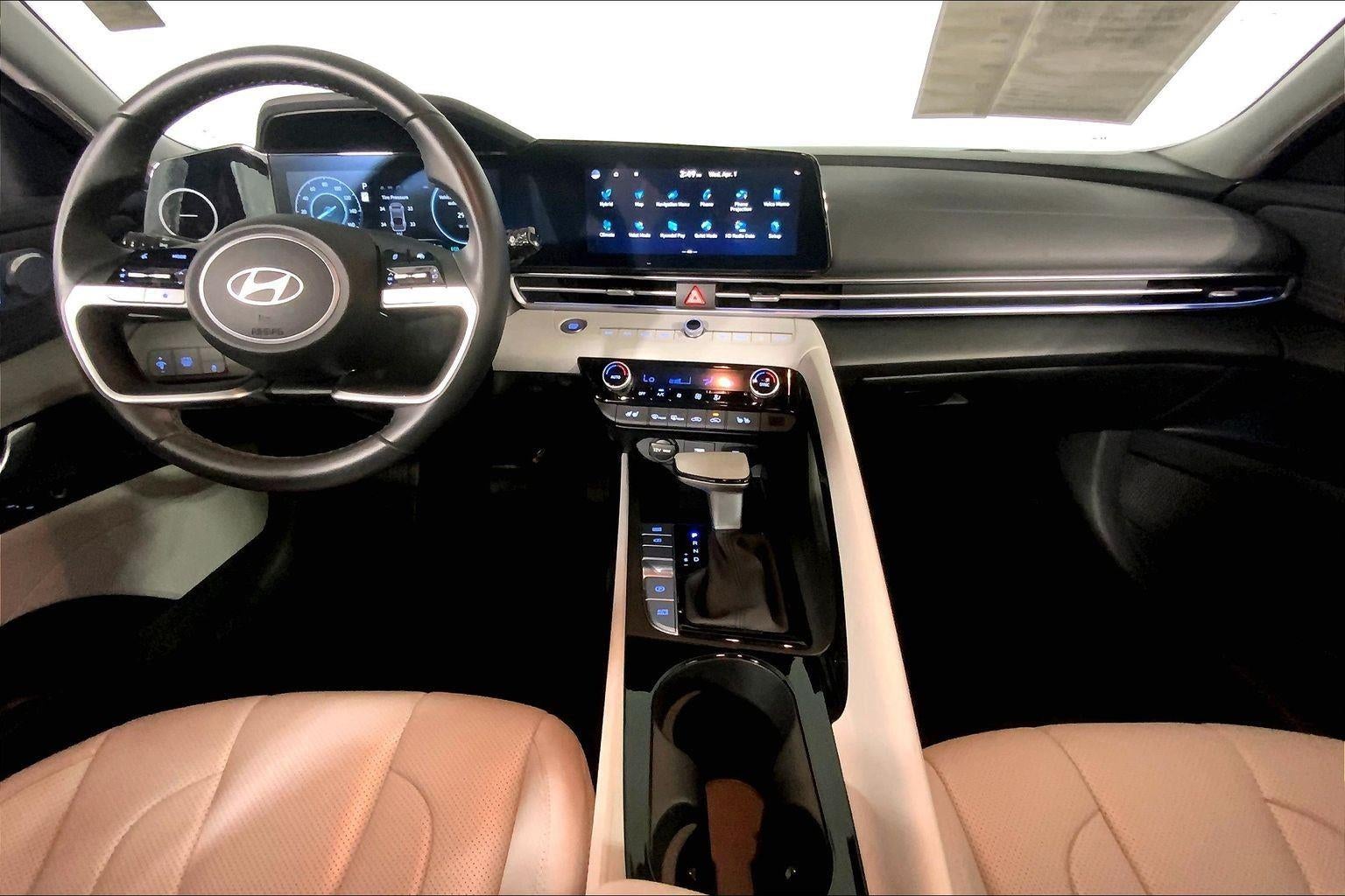 2025 Hyundai Elantra Hybrid Limited