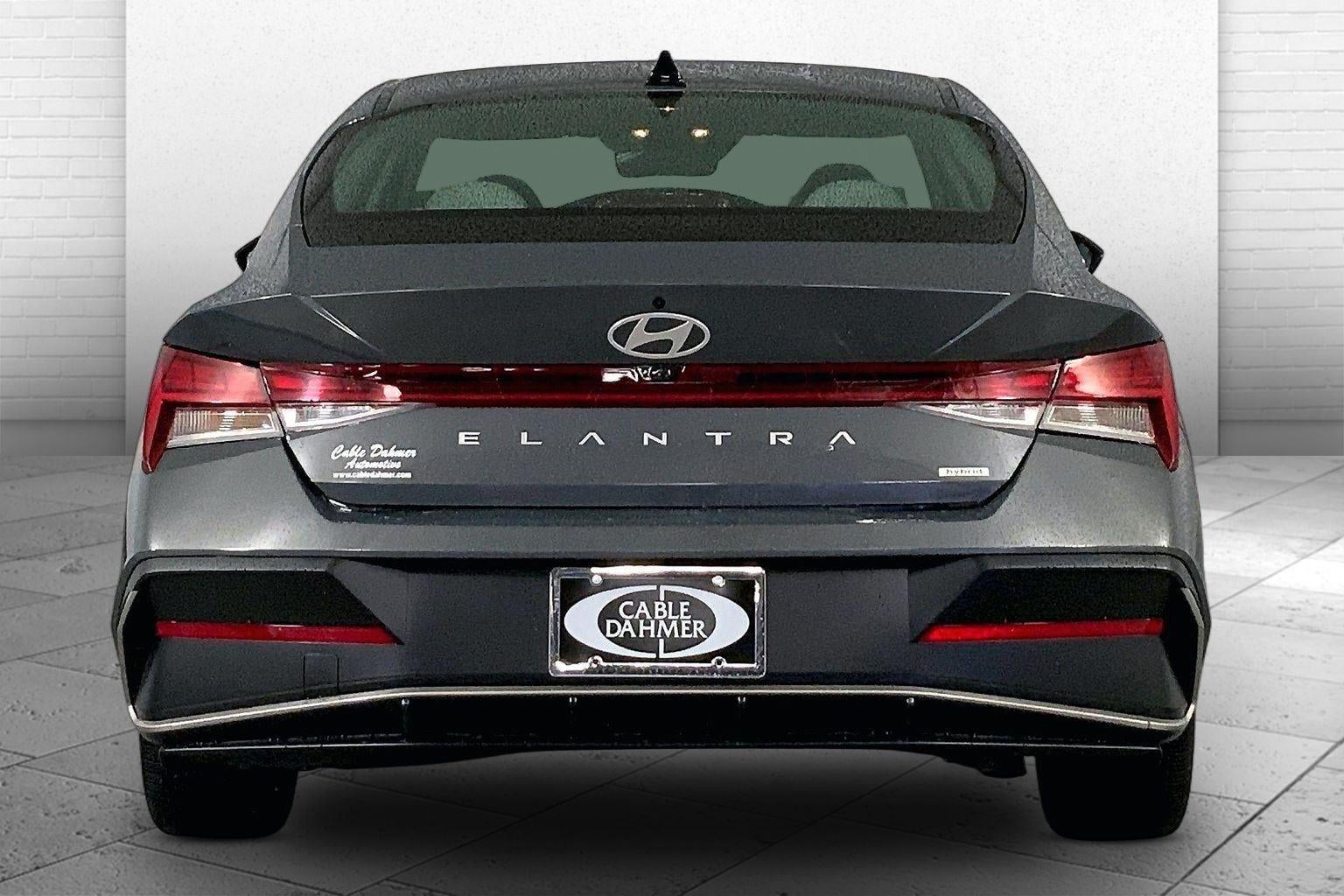 2025 Hyundai Elantra Hybrid Limited