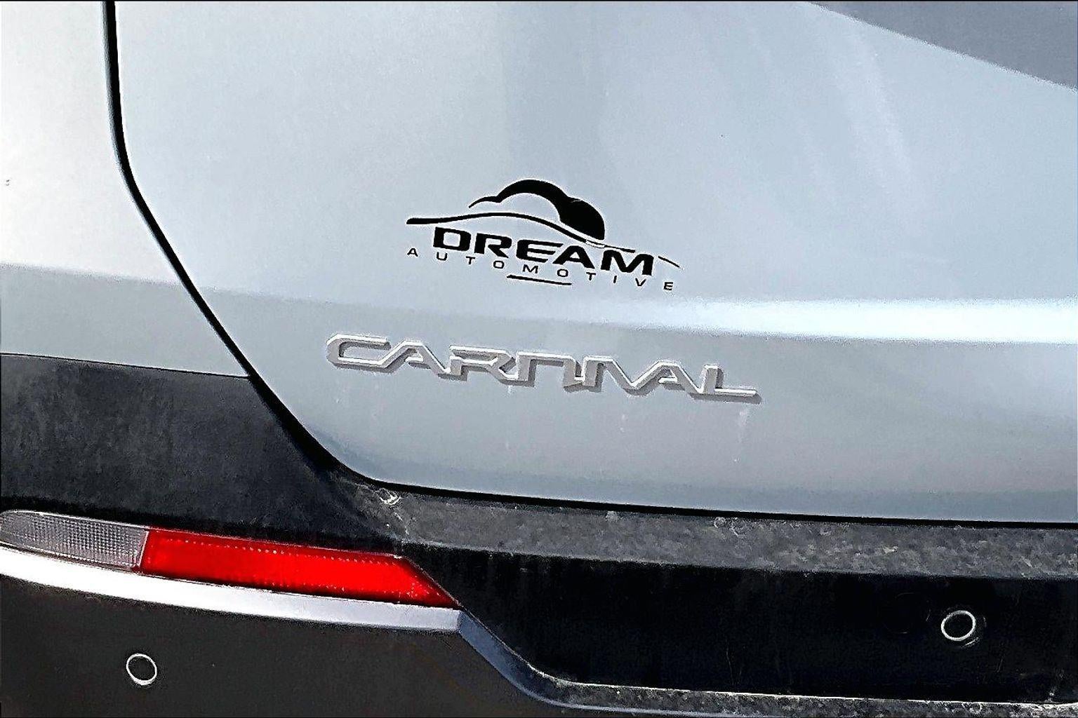 2025 Kia Carnival SX