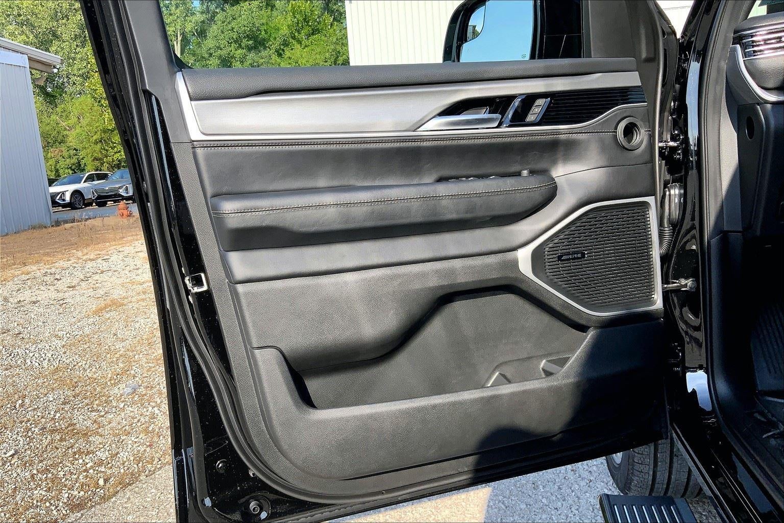 2025 Jeep Wagoneer L Series II Limited