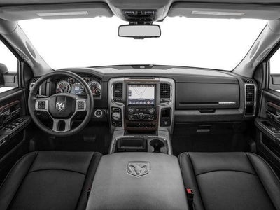 2017 RAM 1500 Laramie Crew Cab 4x4 5'7' Box