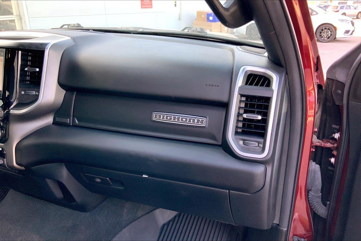 2022 RAM 1500 Big Horn Crew Cab 4x4 5'7' Box