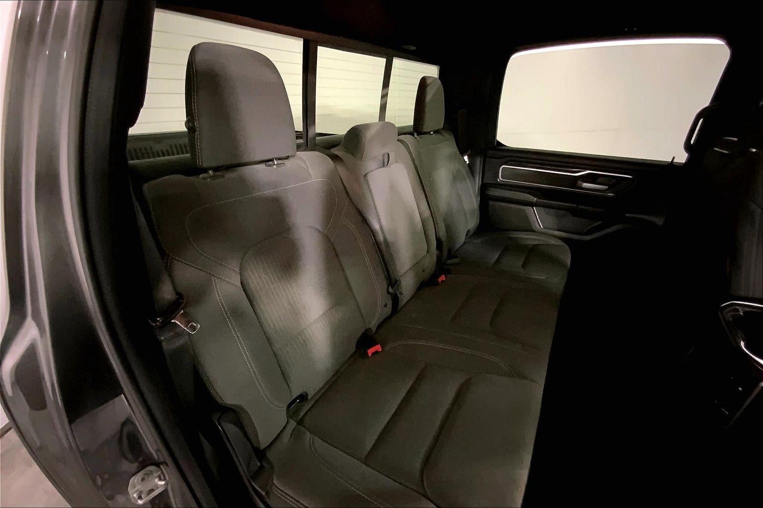 2022 RAM 1500 Big Horn Crew Cab 4x4 5'7' Box