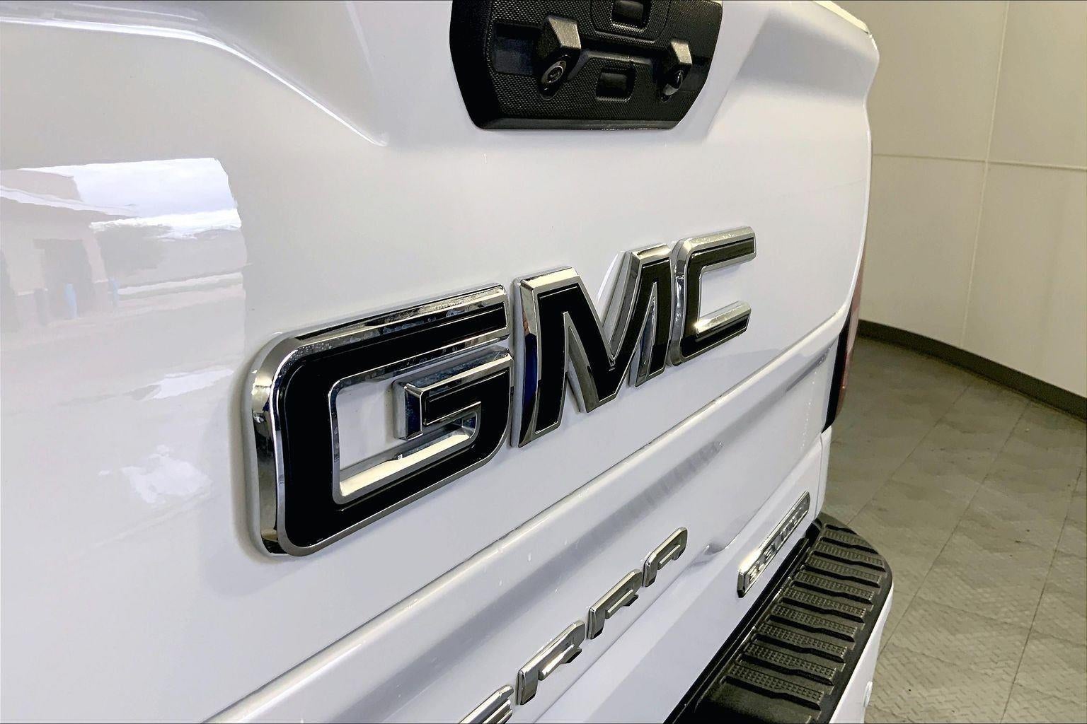 2022 GMC Sierra 1500 4WD Crew Cab Short Box Elevation