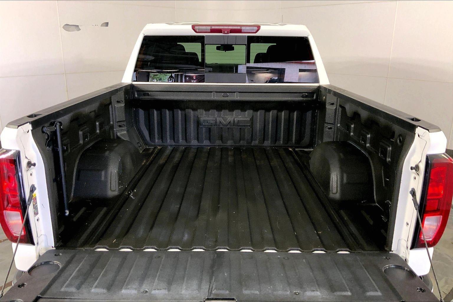 2022 GMC Sierra 1500 4WD Crew Cab Short Box Elevation