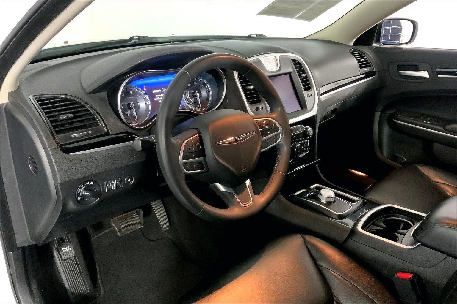 2023 Chrysler 300 Touring
