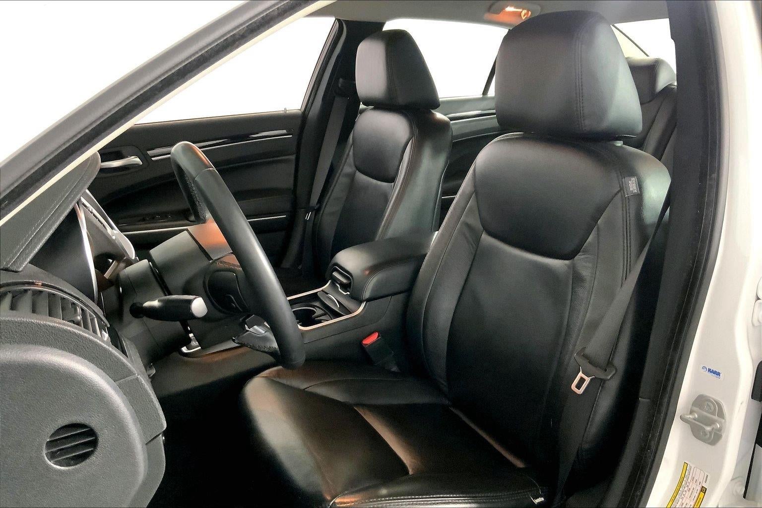 2023 Chrysler 300 Touring