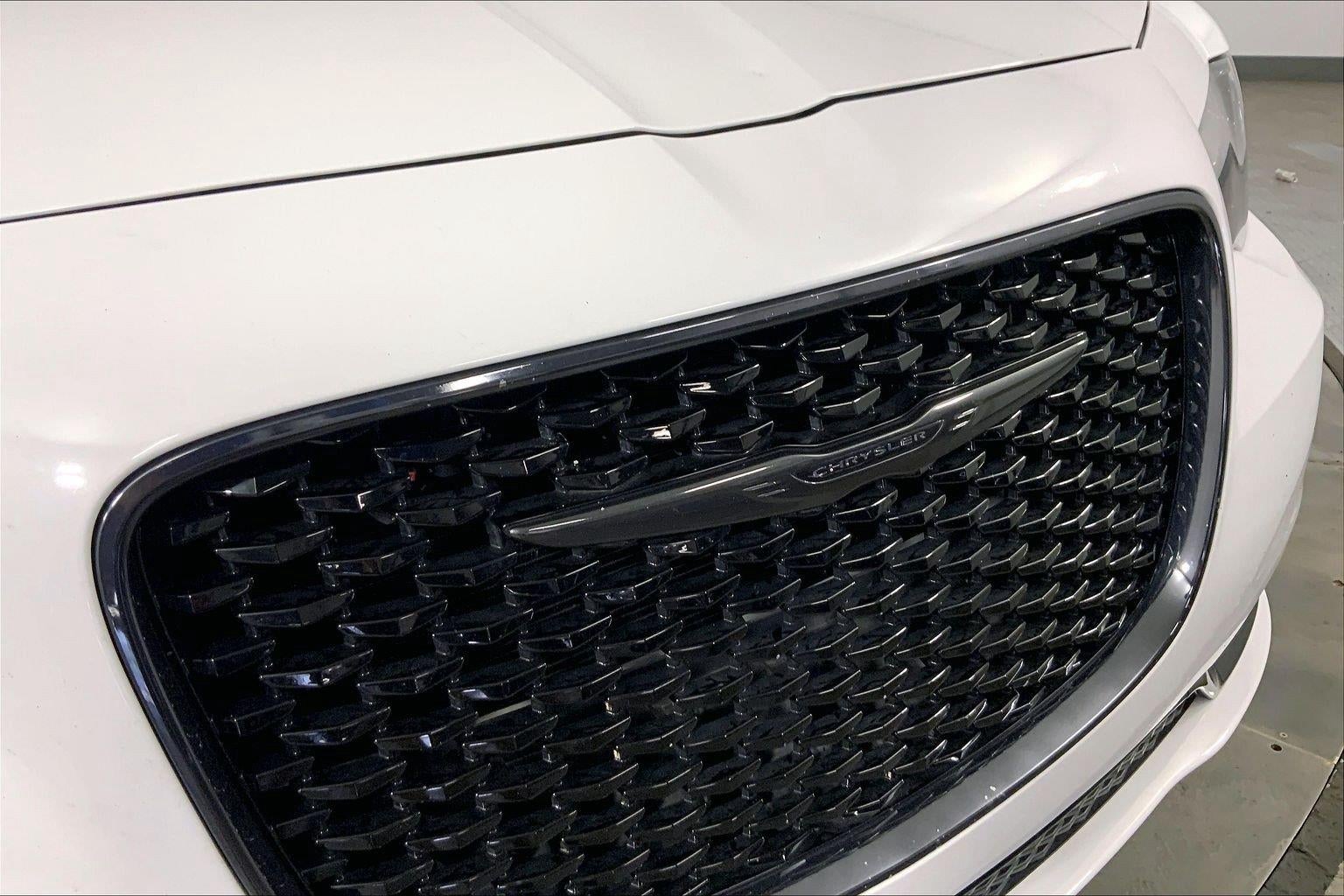 2023 Chrysler 300 Touring