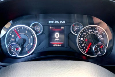 2024 RAM 3500 Big Horn Crew Cab 4x4 8' Box