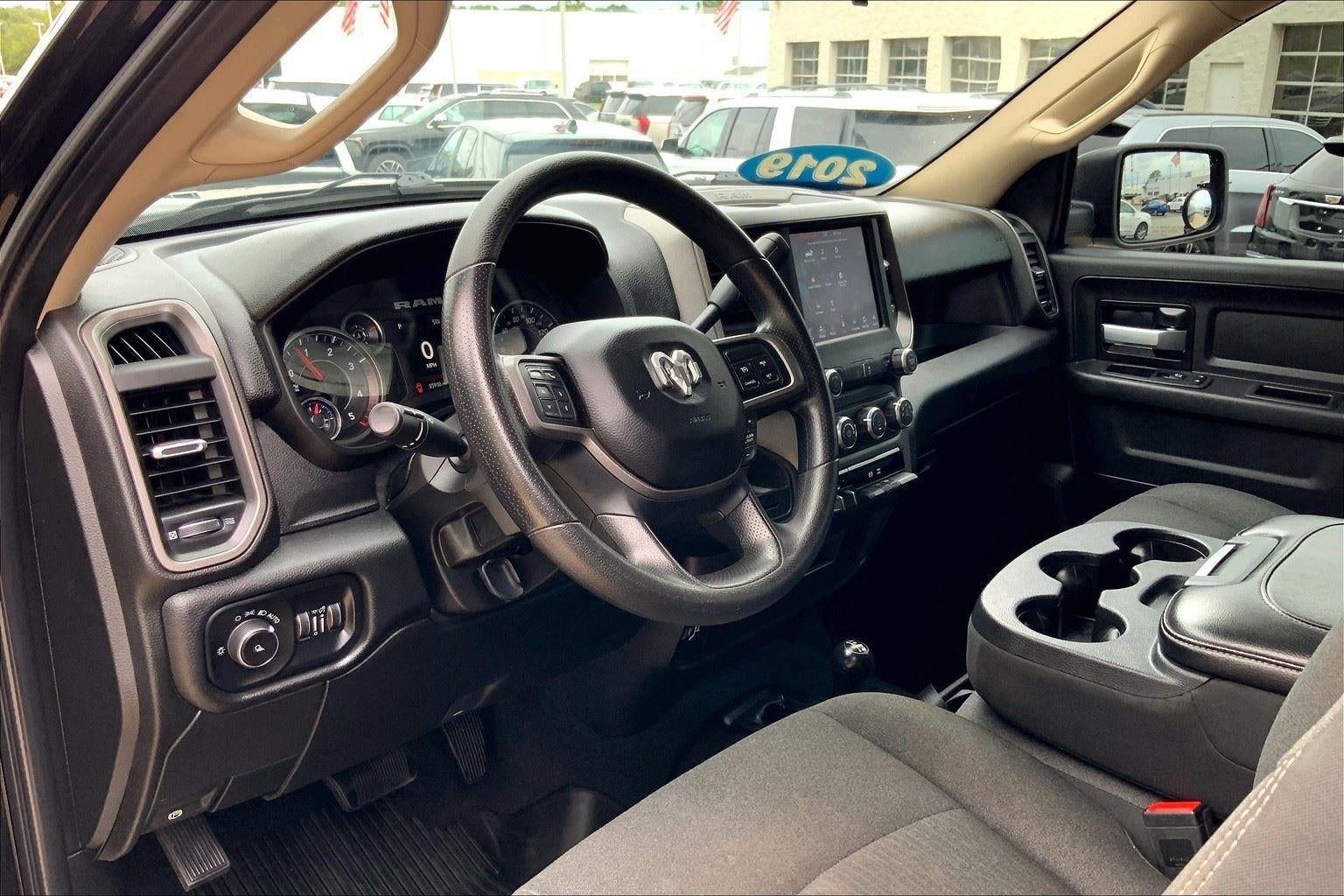 2019 RAM 2500 Tradesman Crew Cab 4x4 6'4' Box